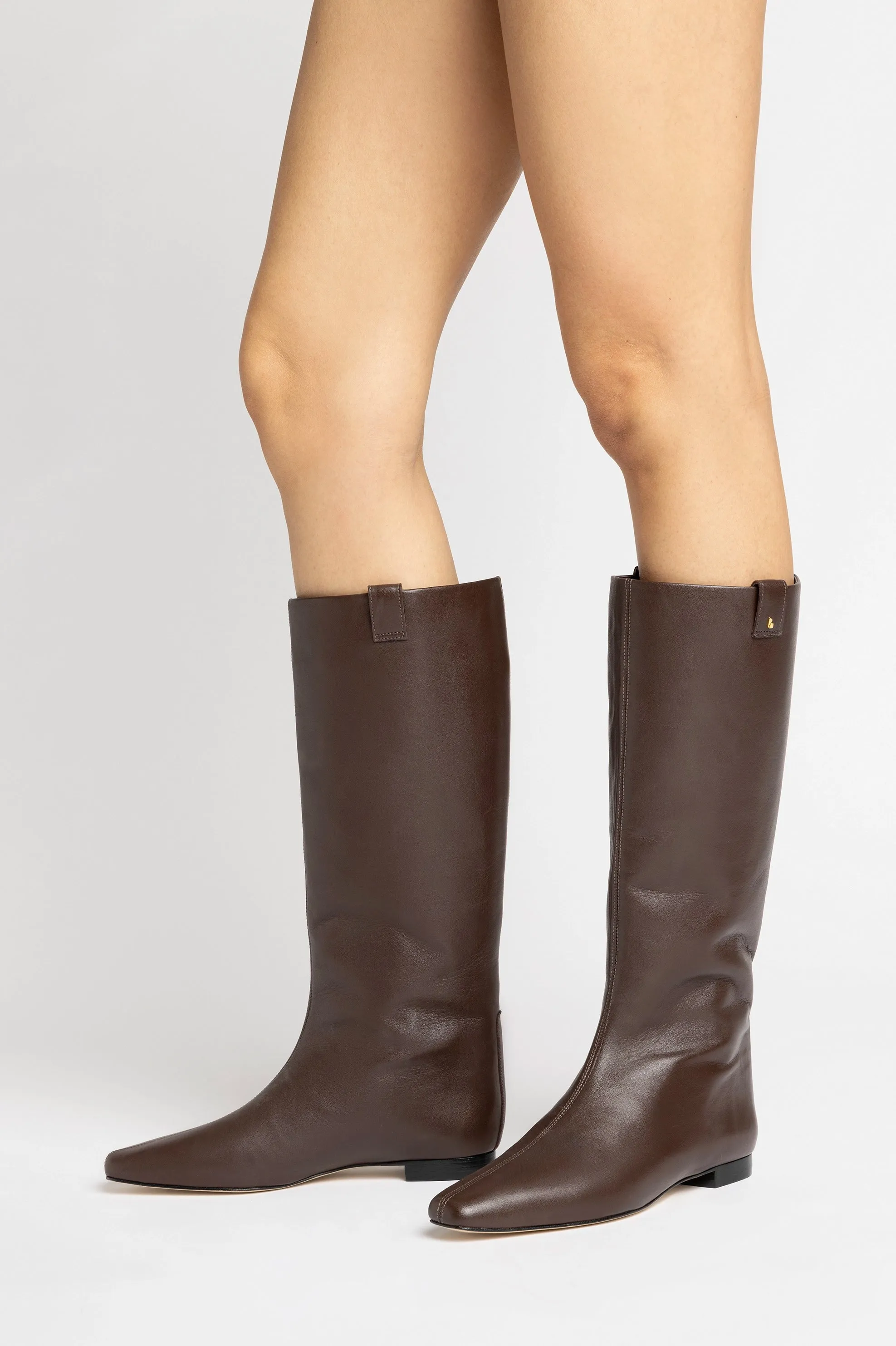 Alexis Flat Boot In Brown Leather