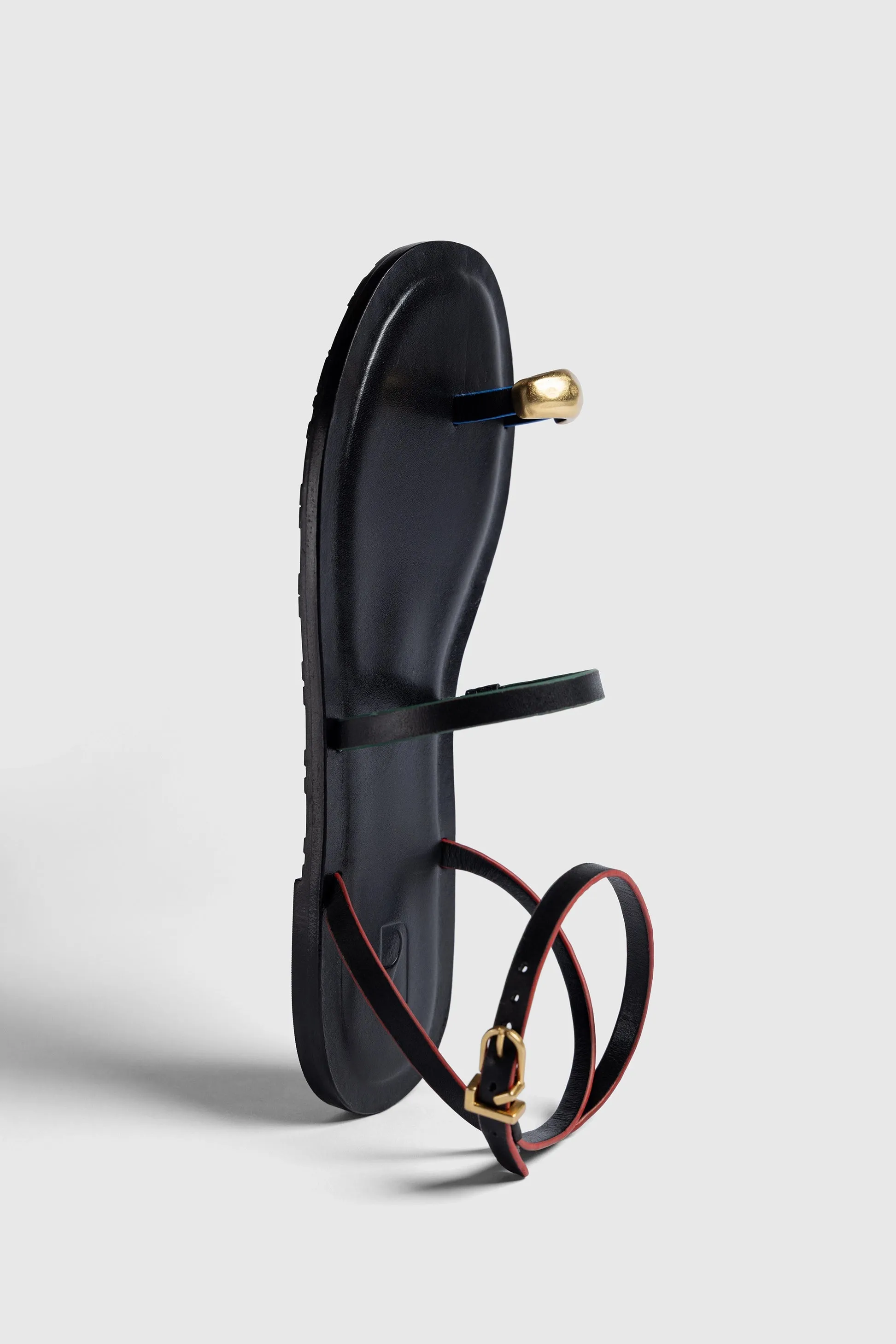 Biarritz Flat Sandal In Black Leather