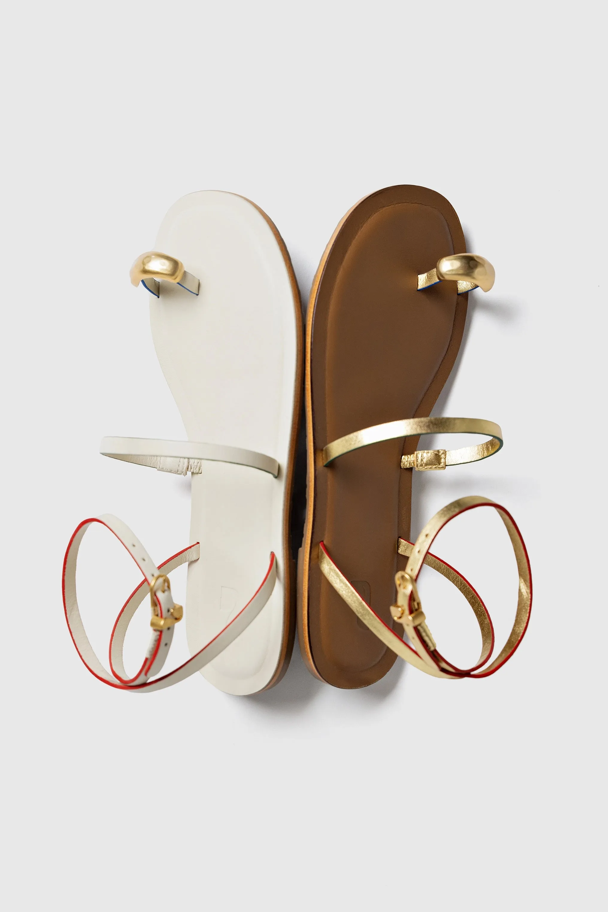 Biarritz Flat Sandal In Ivory Leather