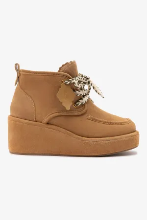 Chani Wedge In Peanut Suede