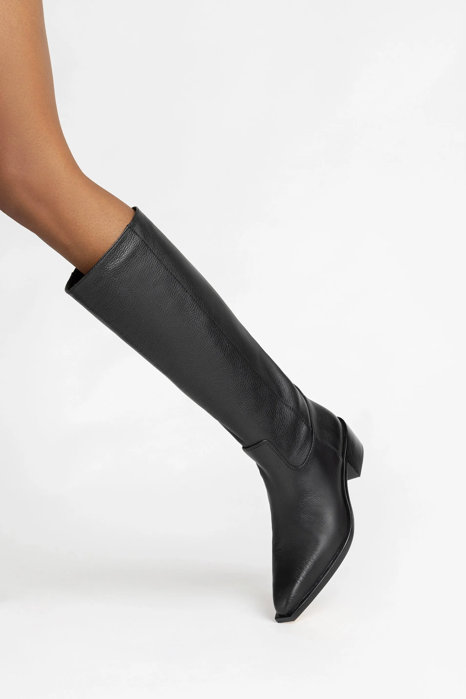 Florencia Boot In Black Leather