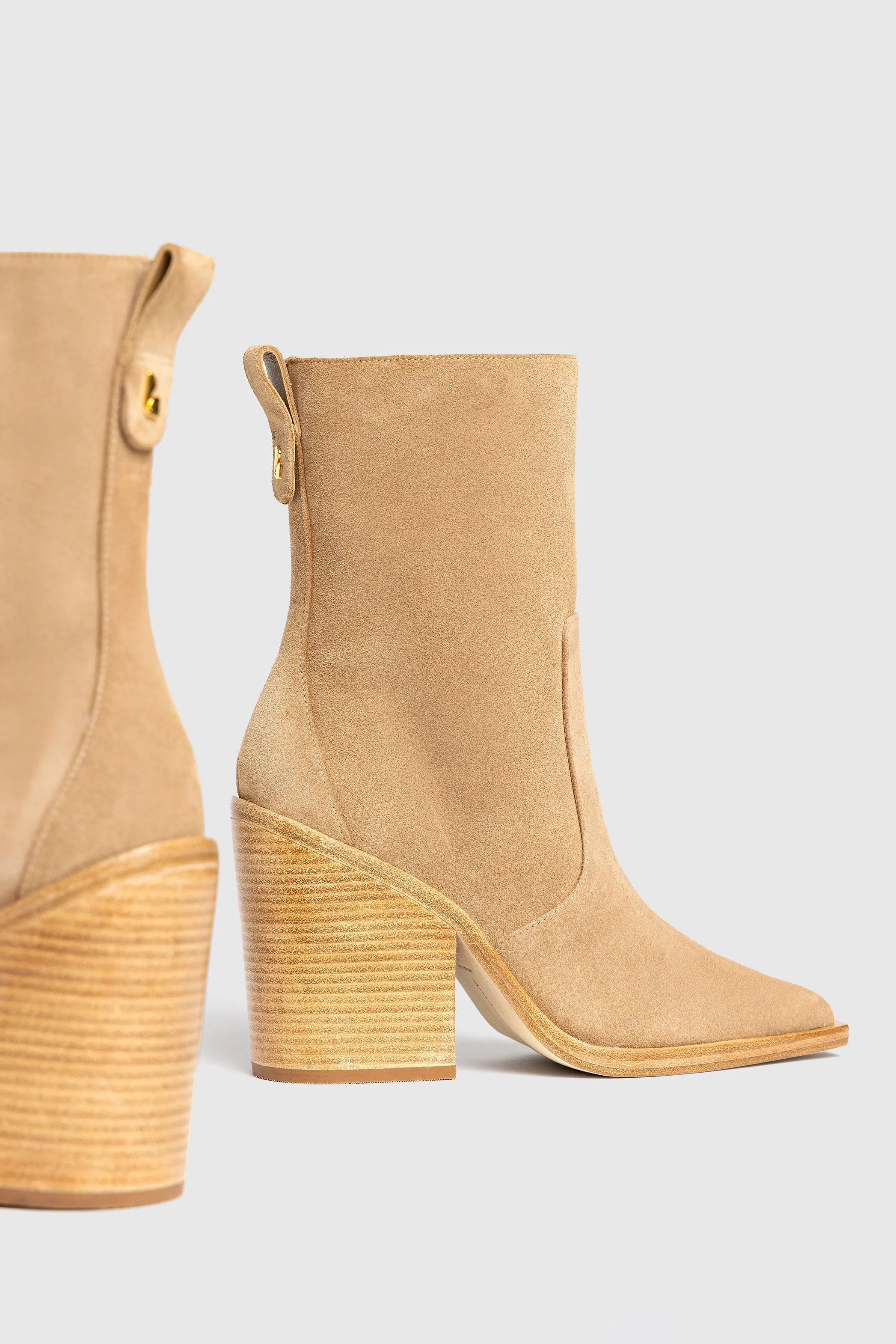 James Bootie In Peanut Suede