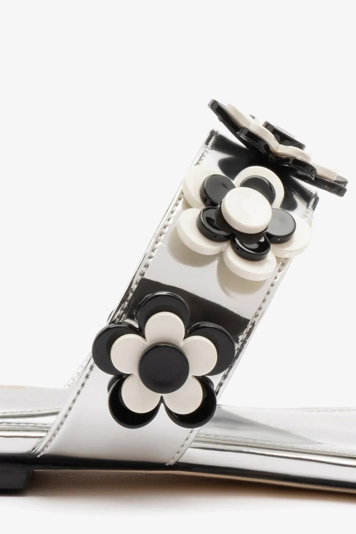 Larroud?? x Gabriela Noelle: Blossom Flat Sandal In Silver Specchio and Black and White Acrylic
