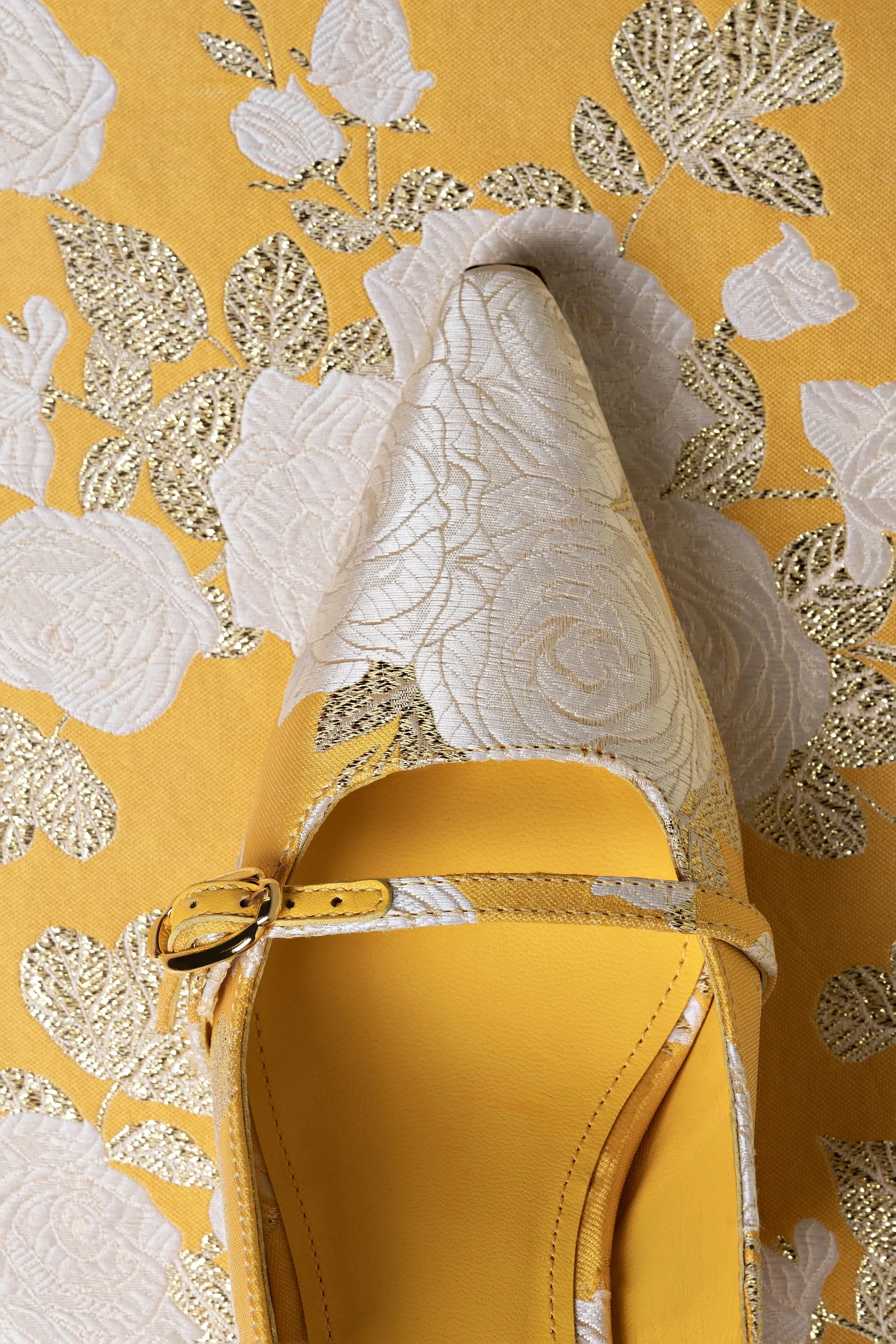 Larroud?? x Markarian Ines Pump In Yellow Floral Brocade