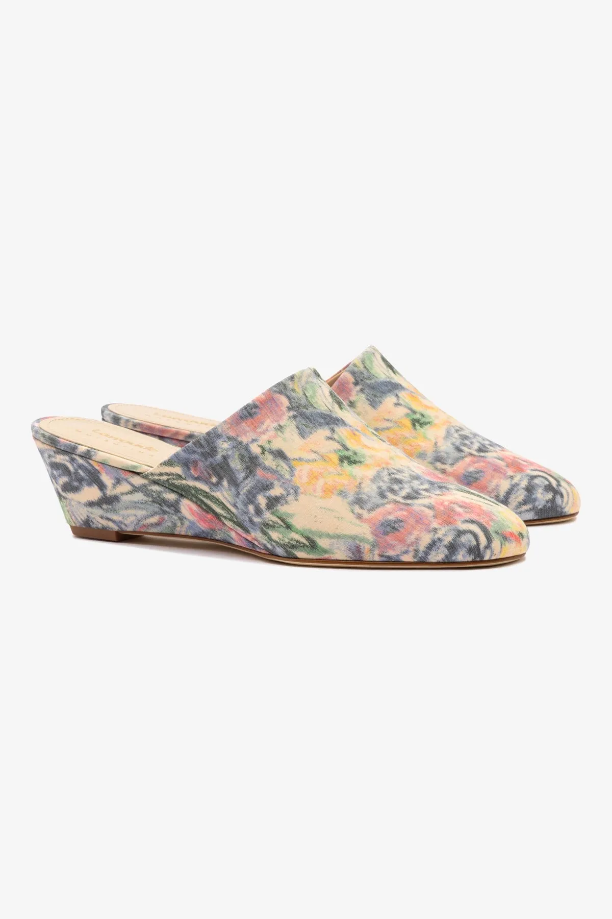 Larroud?? x Markarian Venice Wedge In Ash Blue Floral Demetra