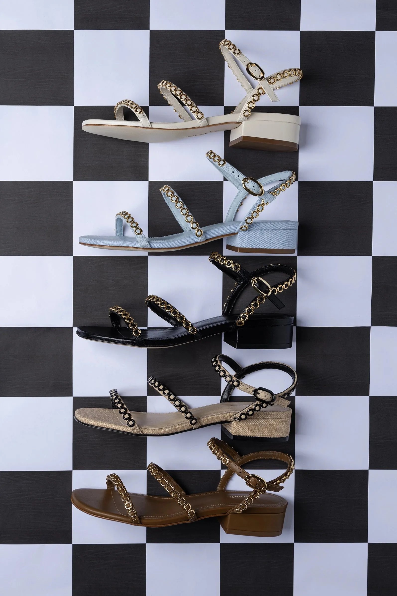 Milanina Flat Sandal In Black Leather