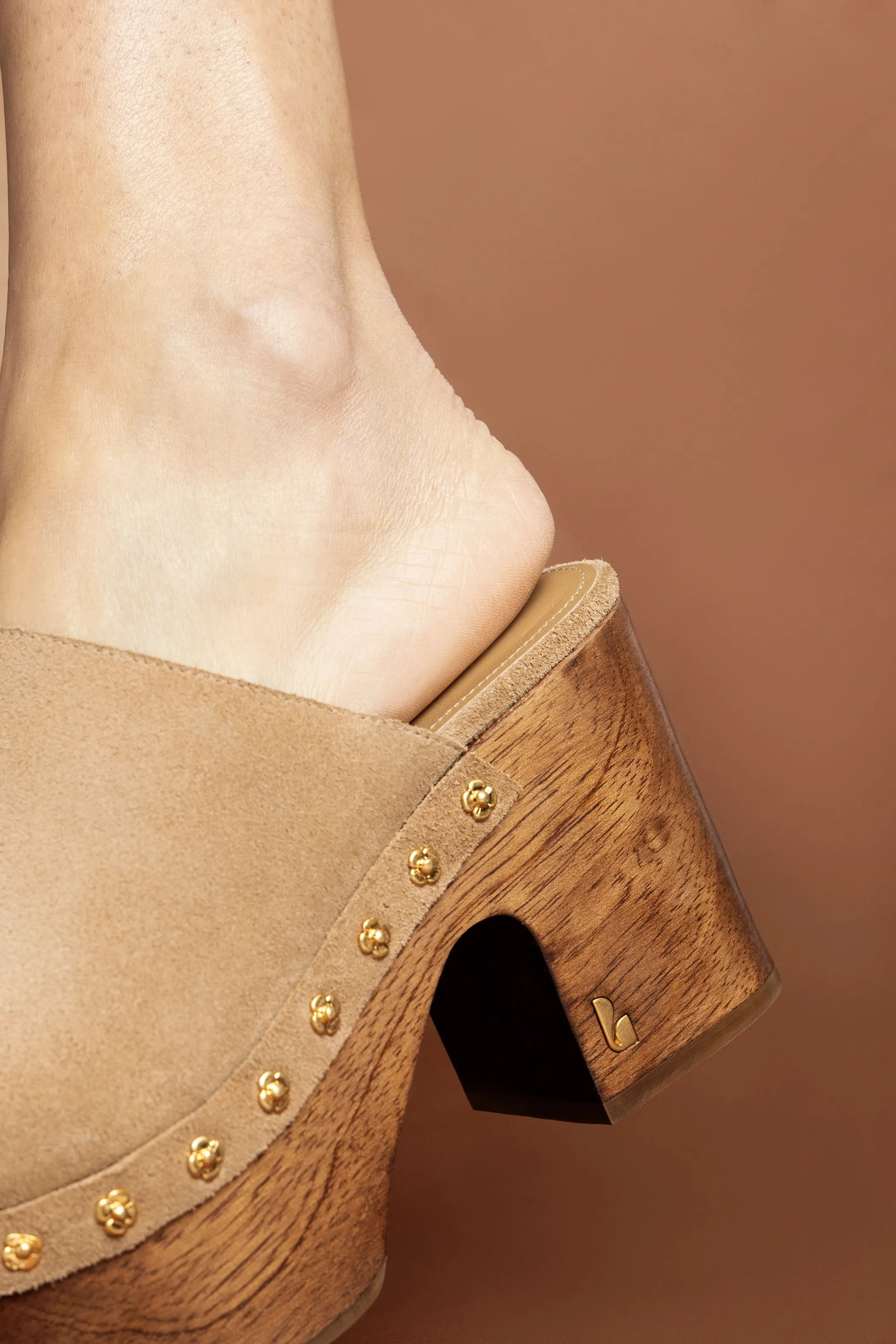 Miso Wooden Platform Clog In Peanut Suede