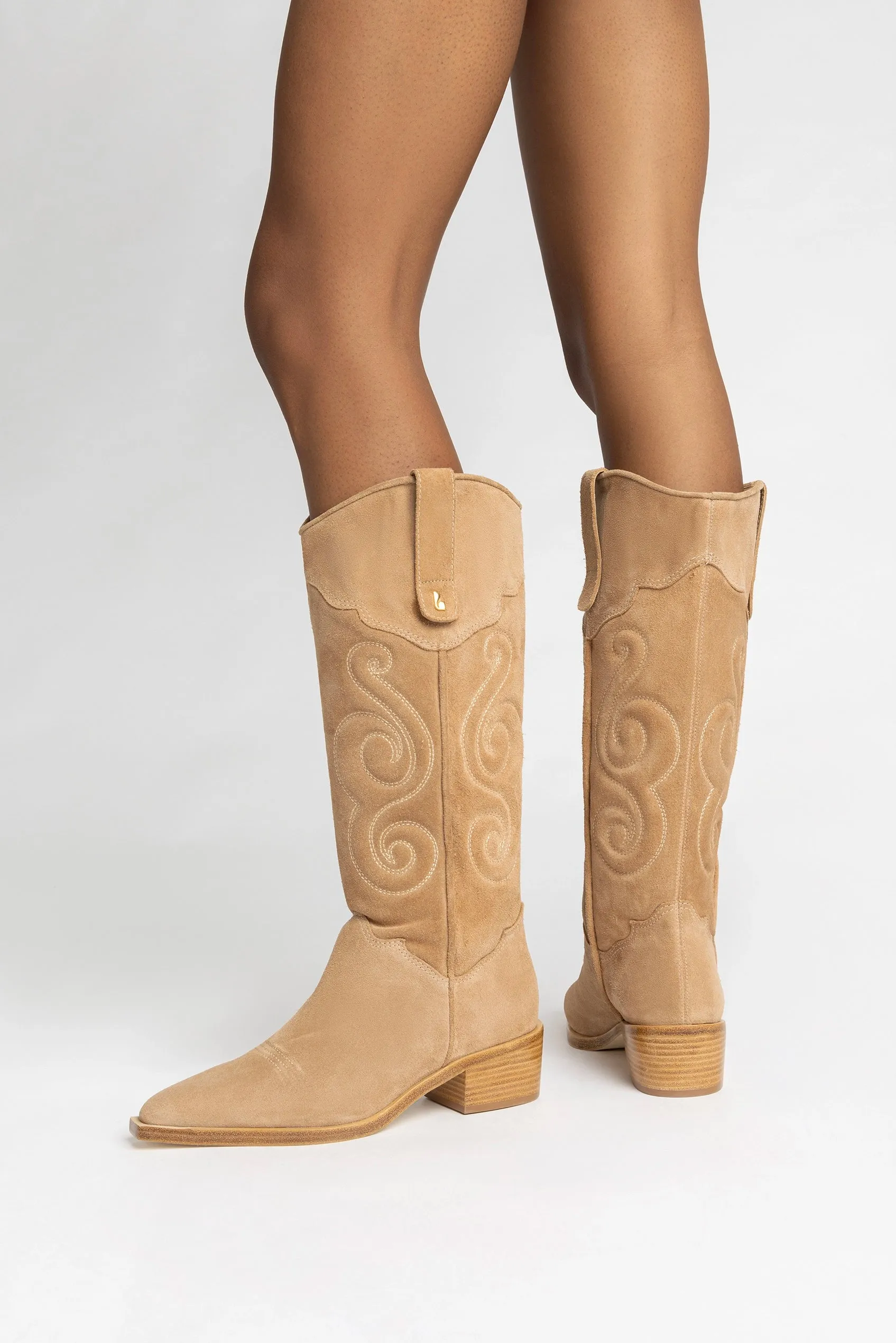 Paloma Boot In Peanut Suede