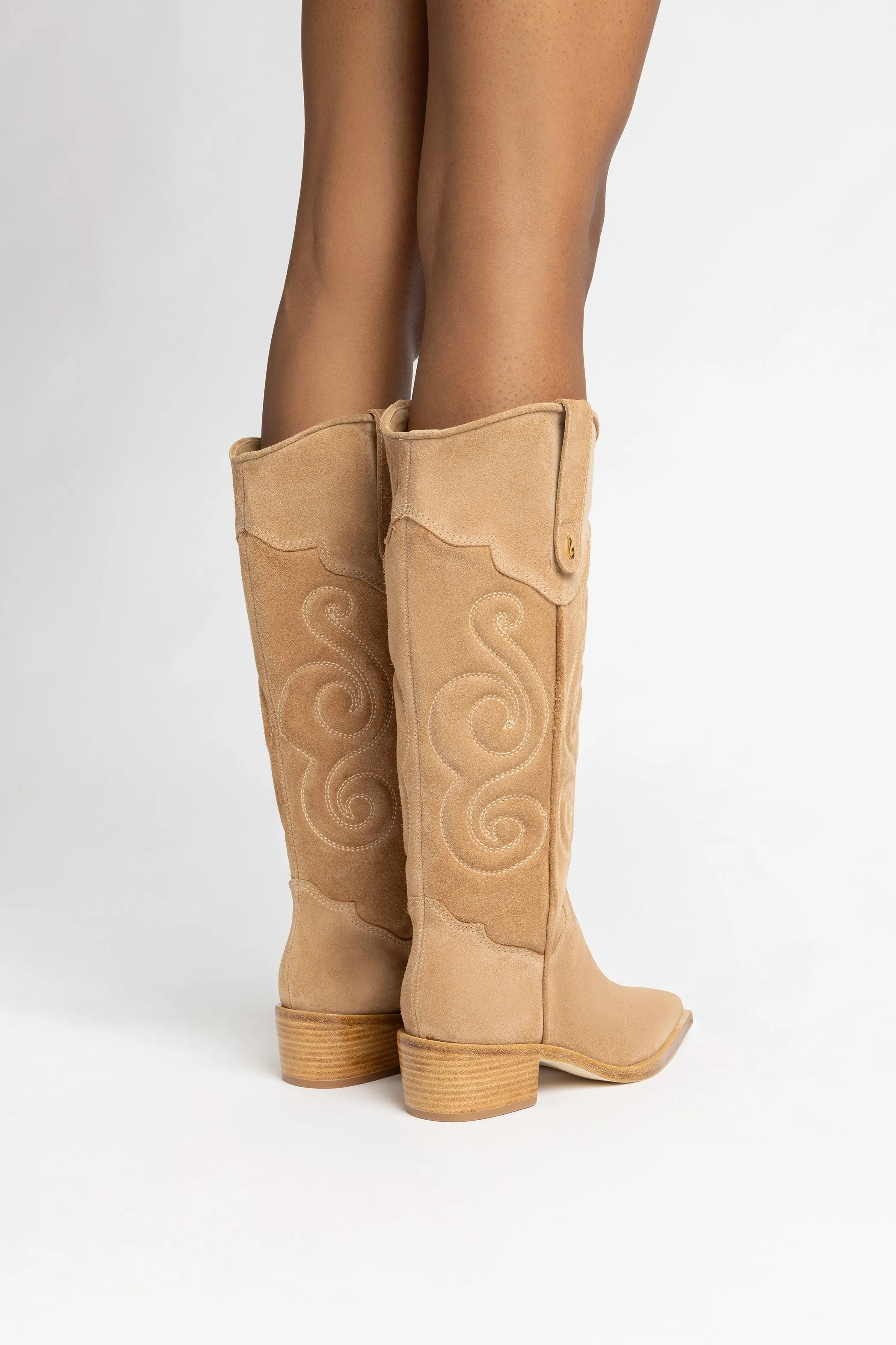 Paloma Boot In Peanut Suede