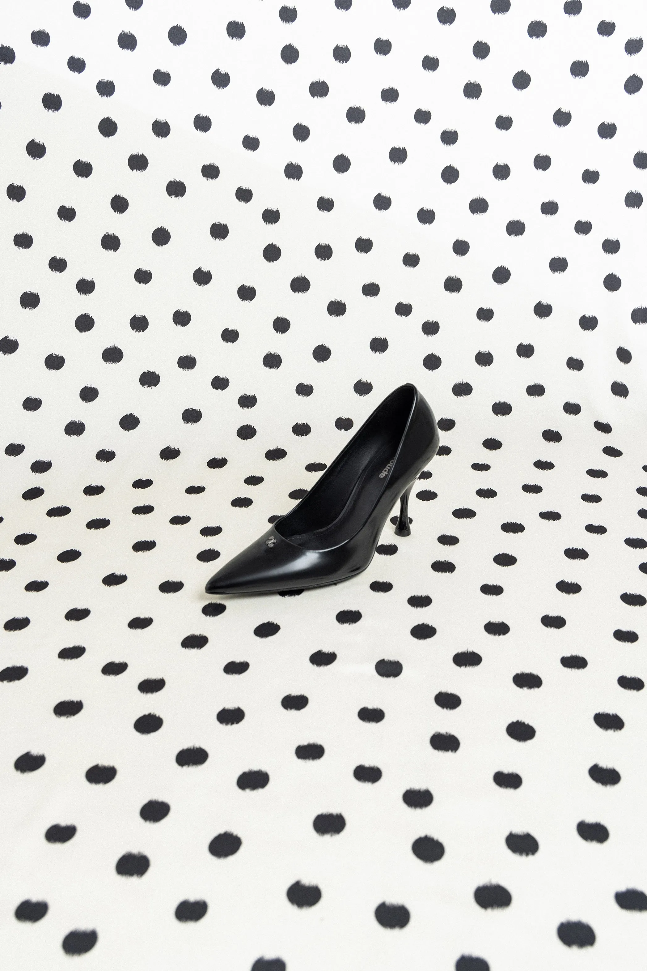 Stone Pump In Black Box Leather
